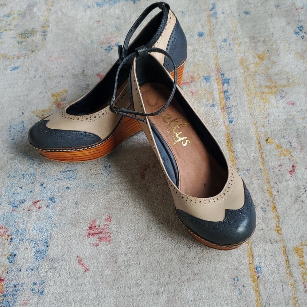 Platform Wedge Spectators, size 38